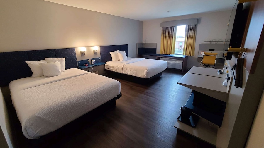 Microtel Inn & Suites by Wyndham Milford