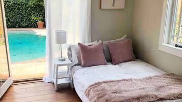 4 bedrooms, iron/ironing board, travel crib, WiFi