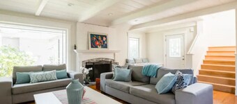Modern 4bd Getaway In Downtown MV With Pool!