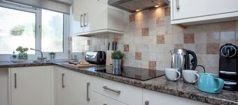3 bedroom accommodation in Torquay