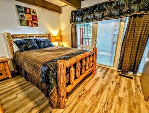 2 bedrooms, free WiFi, bed sheets - Your All-Season Chalet Basecamp โ A/C + Unmatched Location! (Big Bear Lake)