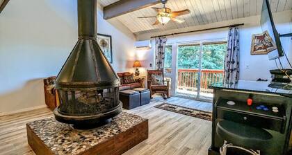 Your All-Season Chalet Basecamp – A/C + Unmatched Location!