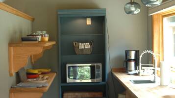 Fridge, microwave, coffee/tea maker, electric kettle