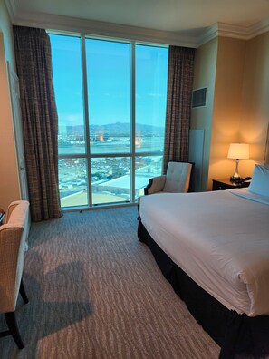 1 chambre, fer et planche à repasser, accès Internet, draps fournis