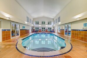 Innenpool, beheizter Pool