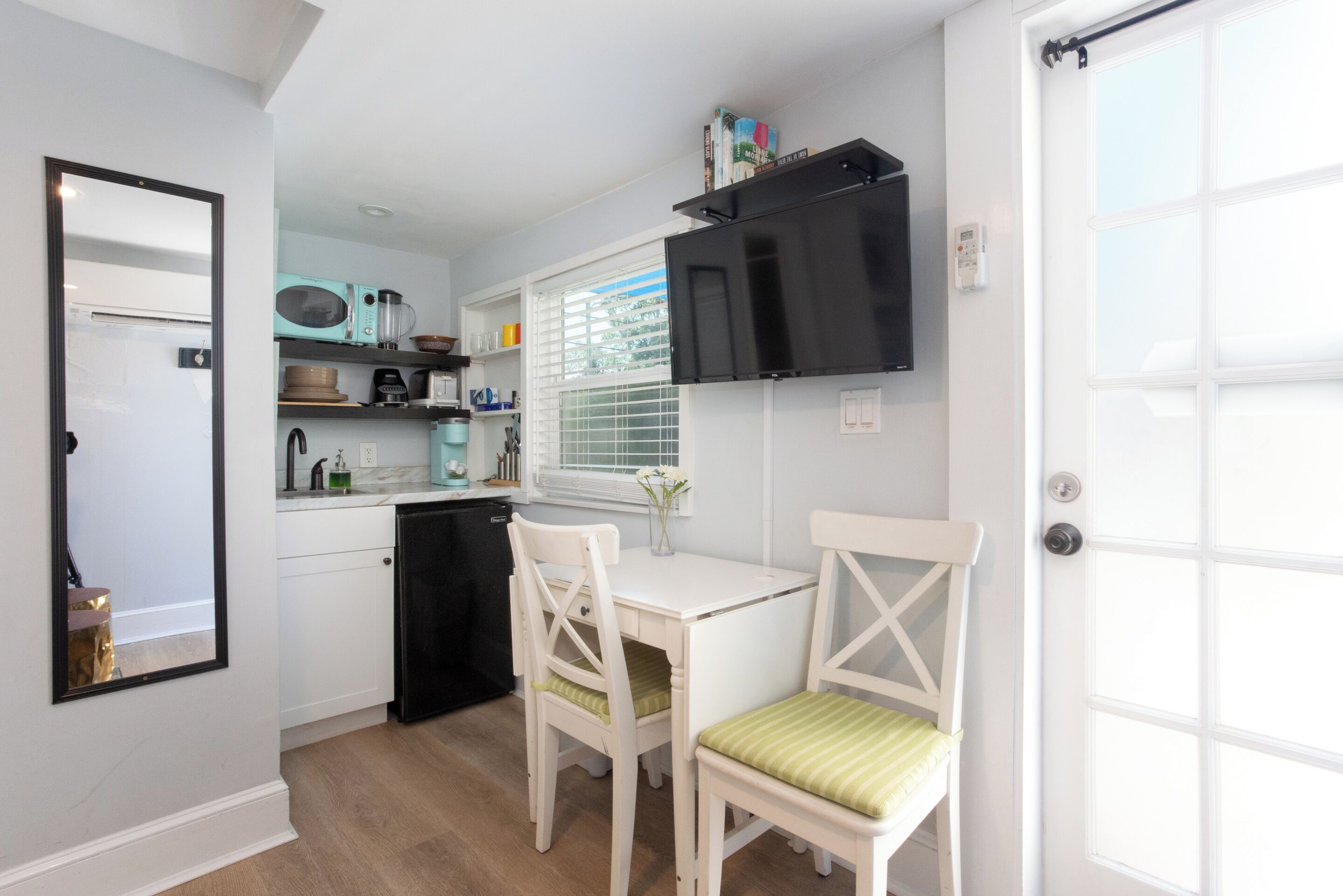 Fridge, microwave, stovetop, coffee/tea maker