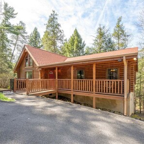 Exterior - Valley Dream: 3BR/One level/No Stairs/Pool Access (Sevierville)