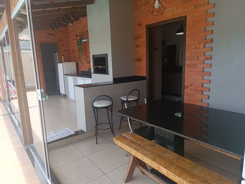 Cantinho da Familia - House with pool in Penha close to the Beto Carrero park