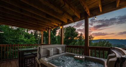 BeautifulMt Views Gatlinburg atop ChaletVillage HotTub GameRm Pets Sleeps10