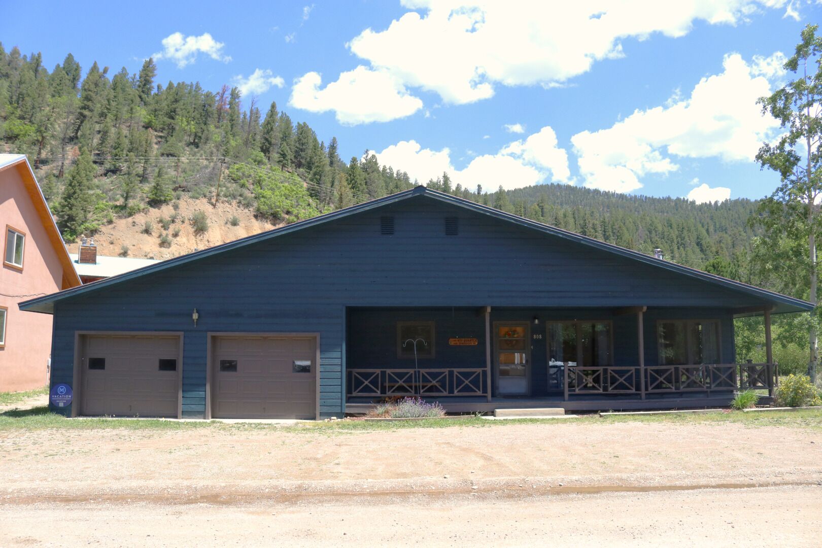 4TH Quarter - In Town - On The River, Fish from the Banks - Single Level Ranch -