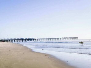 Una spiaggia nelle vicinanze