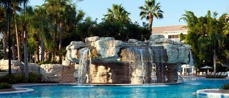 Piscine extérieure, piscine chauffée