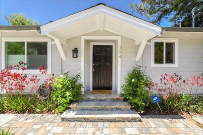 Modern Private Home W/Pool Near Downtown MV!
