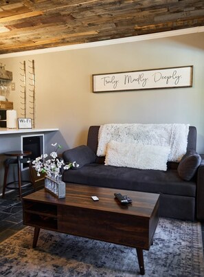 Interior - Completely Remodeled-- 1/1 just 2 blocks from the base! (Angel Fire)