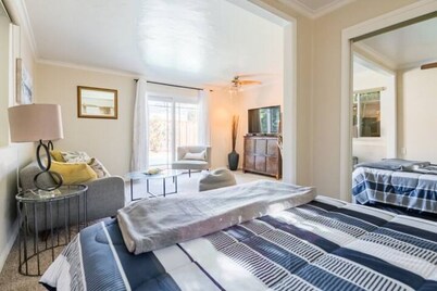 Modern little poolside house By Downtown Mountain View!