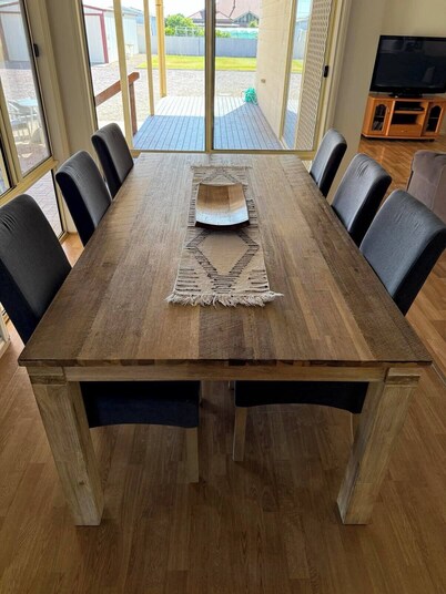 Seachange @ Coobowie Holiday Home (sleeps 12 guests)
