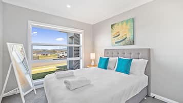Devan House, 4 Bedrooms | 4 bedrooms, premium bedding, desk, laptop workspace