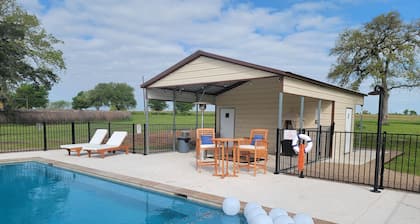 The Ranch Motel. Large cottage in a country setting with pool and hot tub.