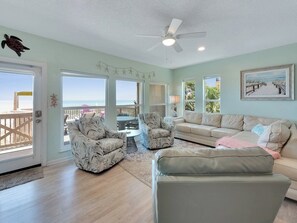 Living area - Gulf Front 3 Bedroom Narvana & Beach Service (Navarre Beach)