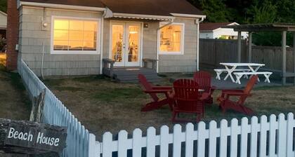 South Whidbey Island Ocean View Beach House with Beach Access