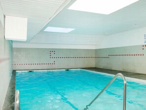 Indendørs pool