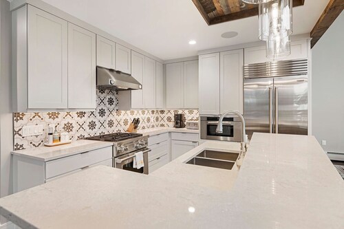 Ultimate Ski In/Out Luxury Townhome at Stowe's Spruce Peak