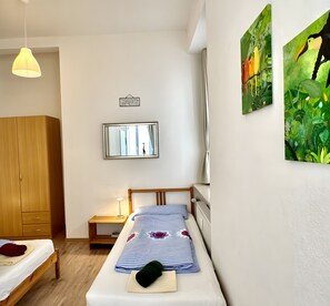 1 bedroom, free WiFi, bed sheets