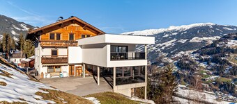 Holiday Apartment 'Fewo Innerspielleiten 24 Guests' with Mountain View, Terrace & Wi-Fi