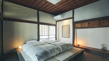 Private Vacation Home, Non Smoking | 3 bedrooms, down duvets, free WiFi, bed sheets