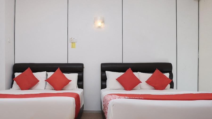 OYO 90180 Gemilang Hotel Kerteh