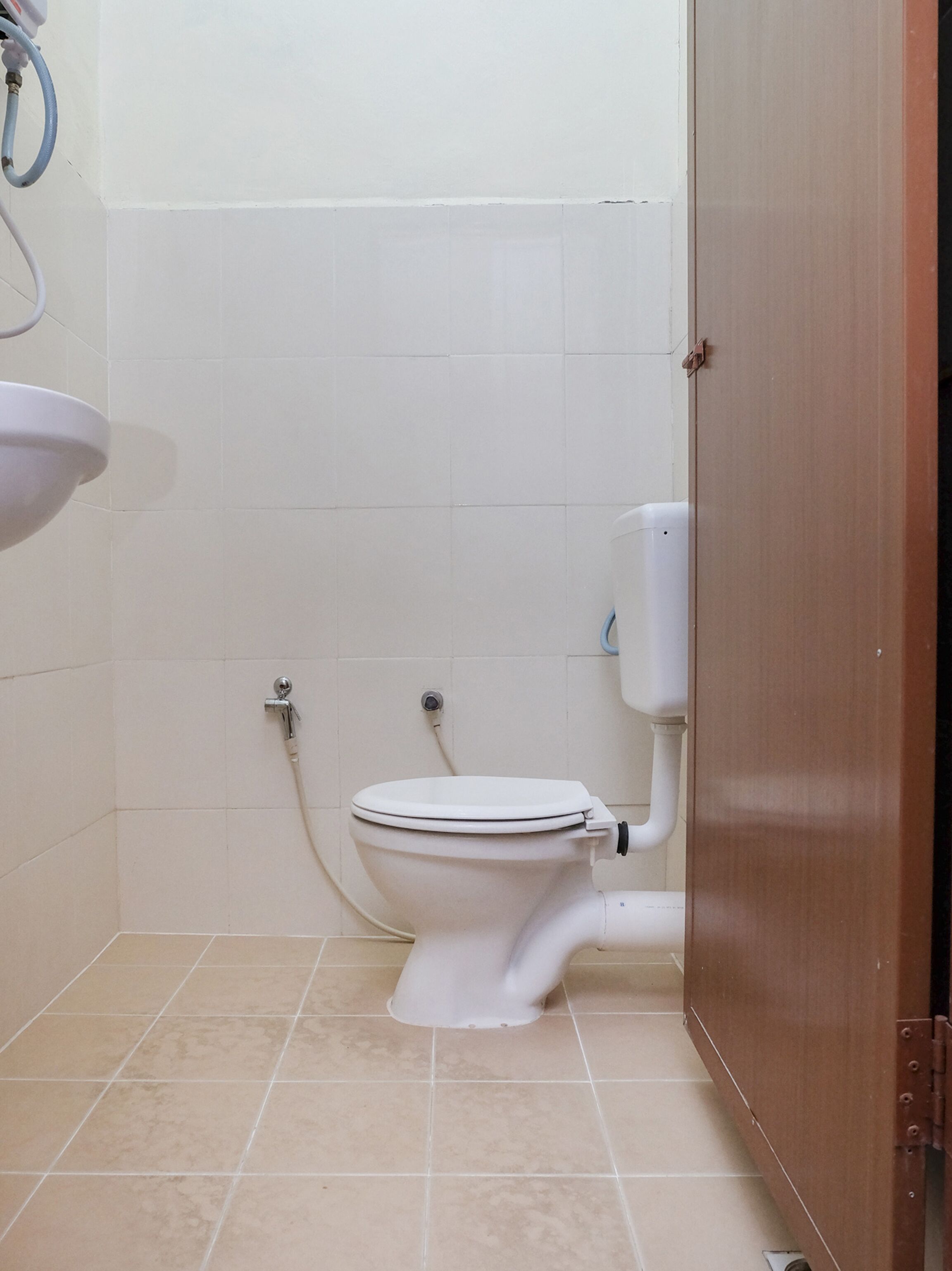 Deluxe Double Room | Bathroom | Shower, free toiletries, bidet, towels