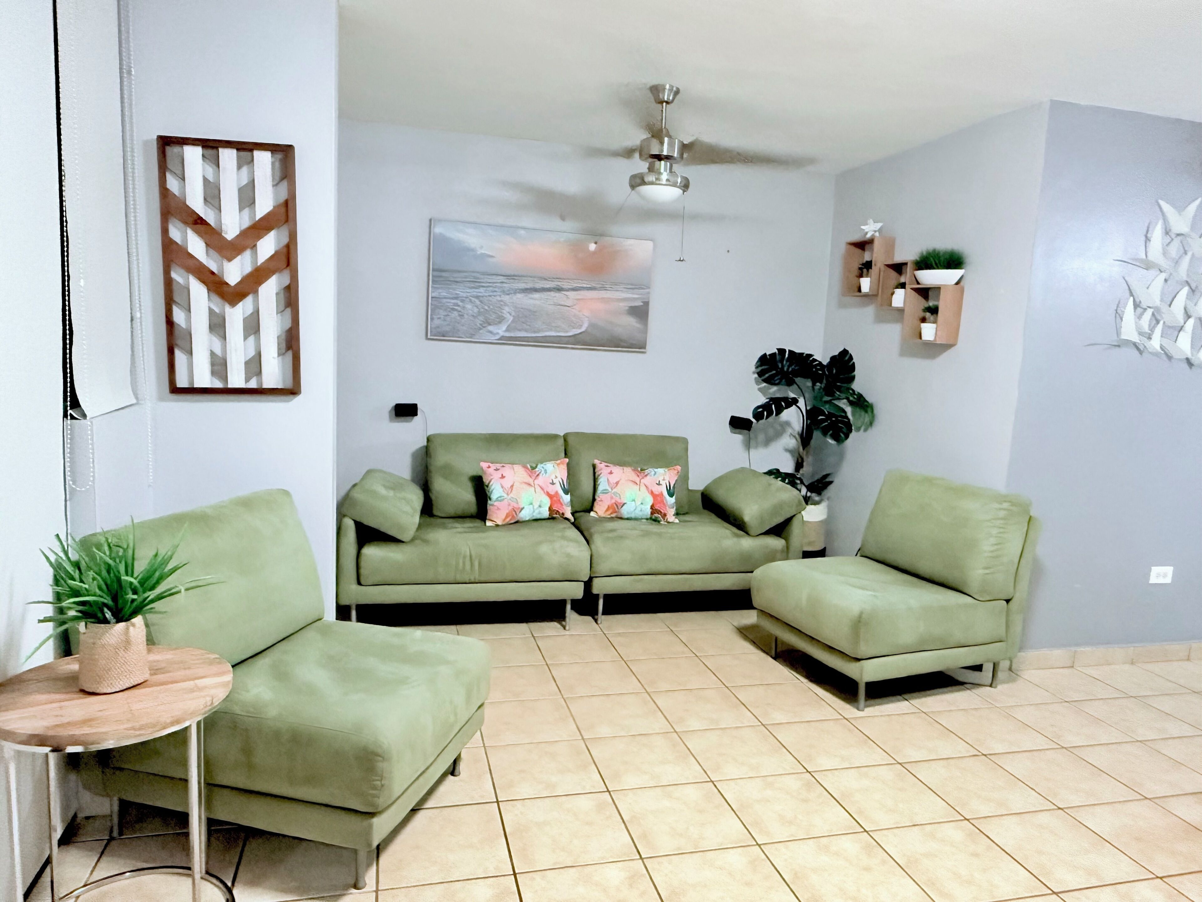 Smart TV, libri, impianto stereo