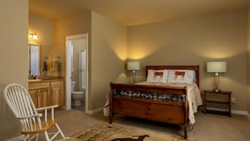 3 bedrooms, desk, iron/ironing board, free WiFi