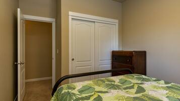 3 Schlafzimmer, Schreibtisch, Bügeleisen/Bügelbrett, kostenloses WLAN