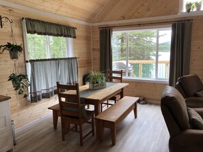 Dining - Secluded lakefront Cabin (Lone Butte)