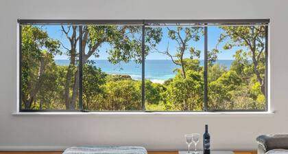 Eagle Vista Beachside Bliss with Bushland Serenity