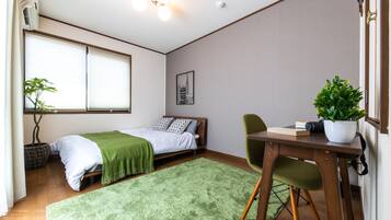 Private Vacation Home, Non Smoking | 2 bedrooms, WiFi (free), bed sheets