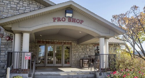 Branson Condo at Pointe Royale with Indoor Pool and Hot Tub on Golf Course near