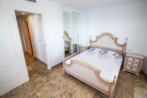 2 bedrooms, desk, iron/ironing board, WiFi - Angel - sea view apartment in Calpe (Calpe)