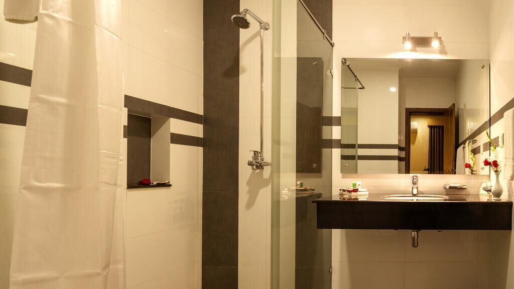 shower, free toiletries, hair dryer, bathrobes