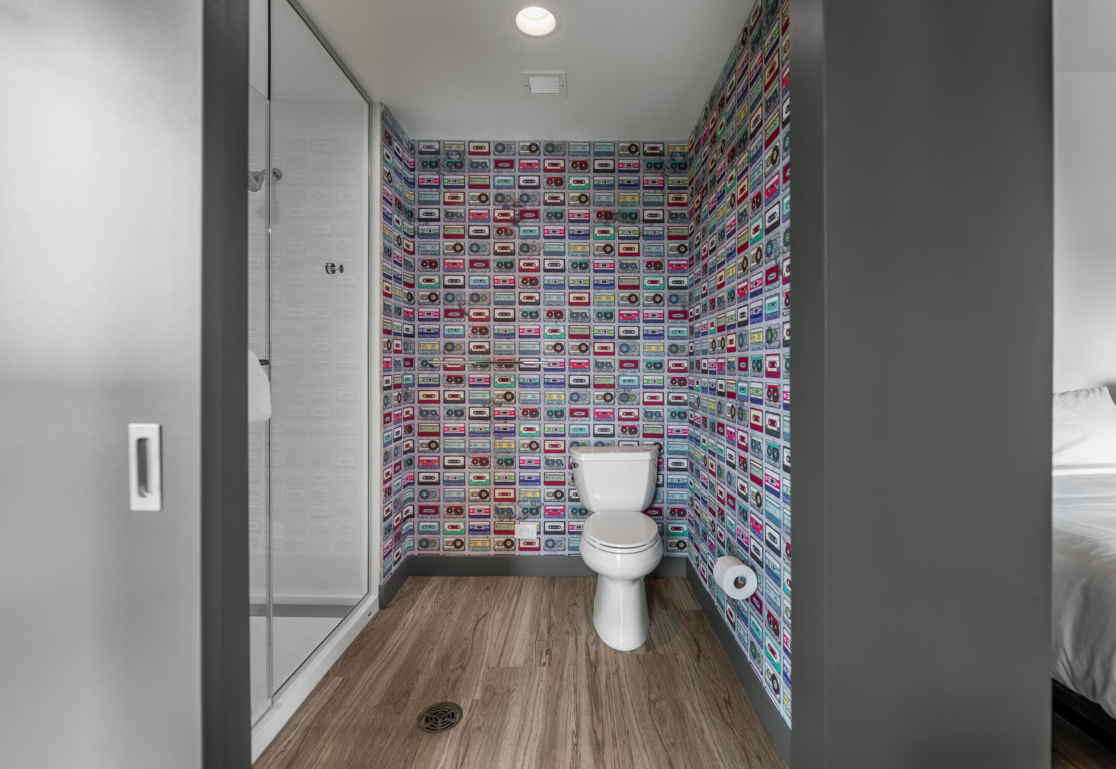 shower, rainfall showerhead, free toiletries, hair dryer