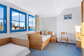 3 chambres, lit parapluie, Wi-Fi, draps fournis