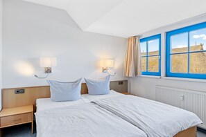 3 chambres, lit parapluie, Wi-Fi, draps fournis