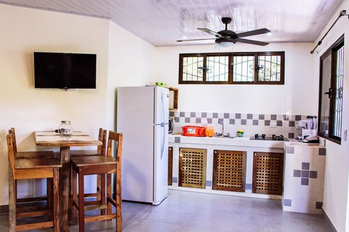 NELLY HOUSE (AP. NARANJA)