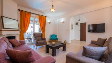 Luxury Villa, 4 Bedrooms | Living area