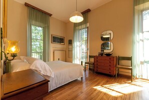 3 camere, una cassaforte in camera, ferro/asse da stiro, Wi-Fi gratuito