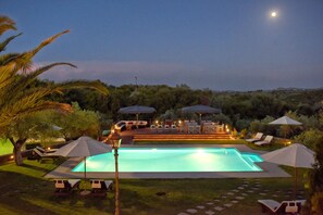 Villa | Pool | Indoor pool - Beautiful 9-bed Villa in Gouvia With Tennis Court (Corfu)