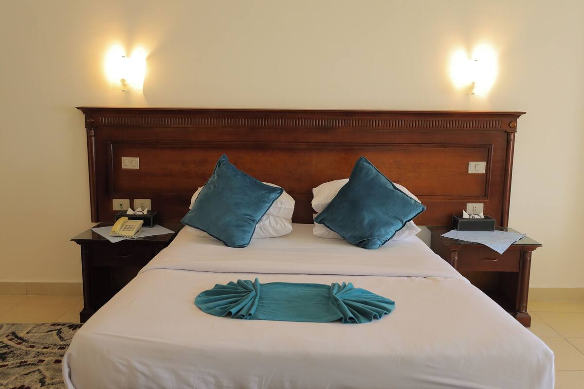 Minibar, in-room safe, blackout curtains, free rollaway beds