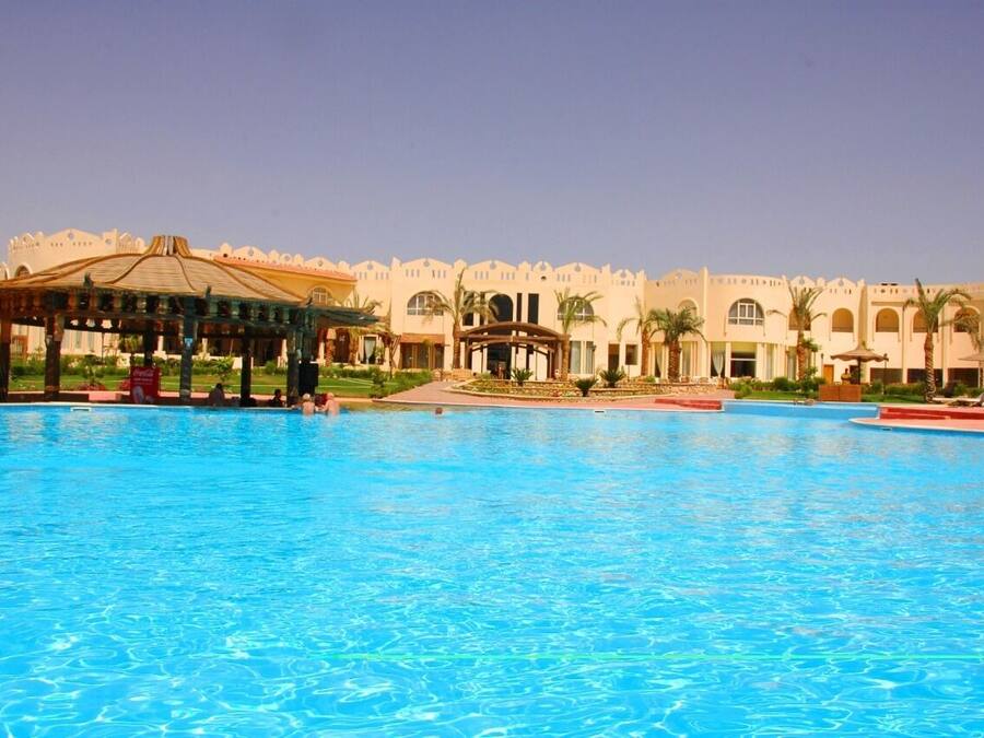 2 piscinas externas
