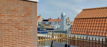 105.3 apartment 200 meters from beach